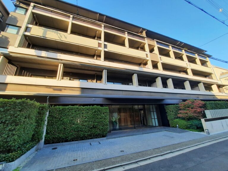 ザ・京都レジデンス御所西乾御門　1階