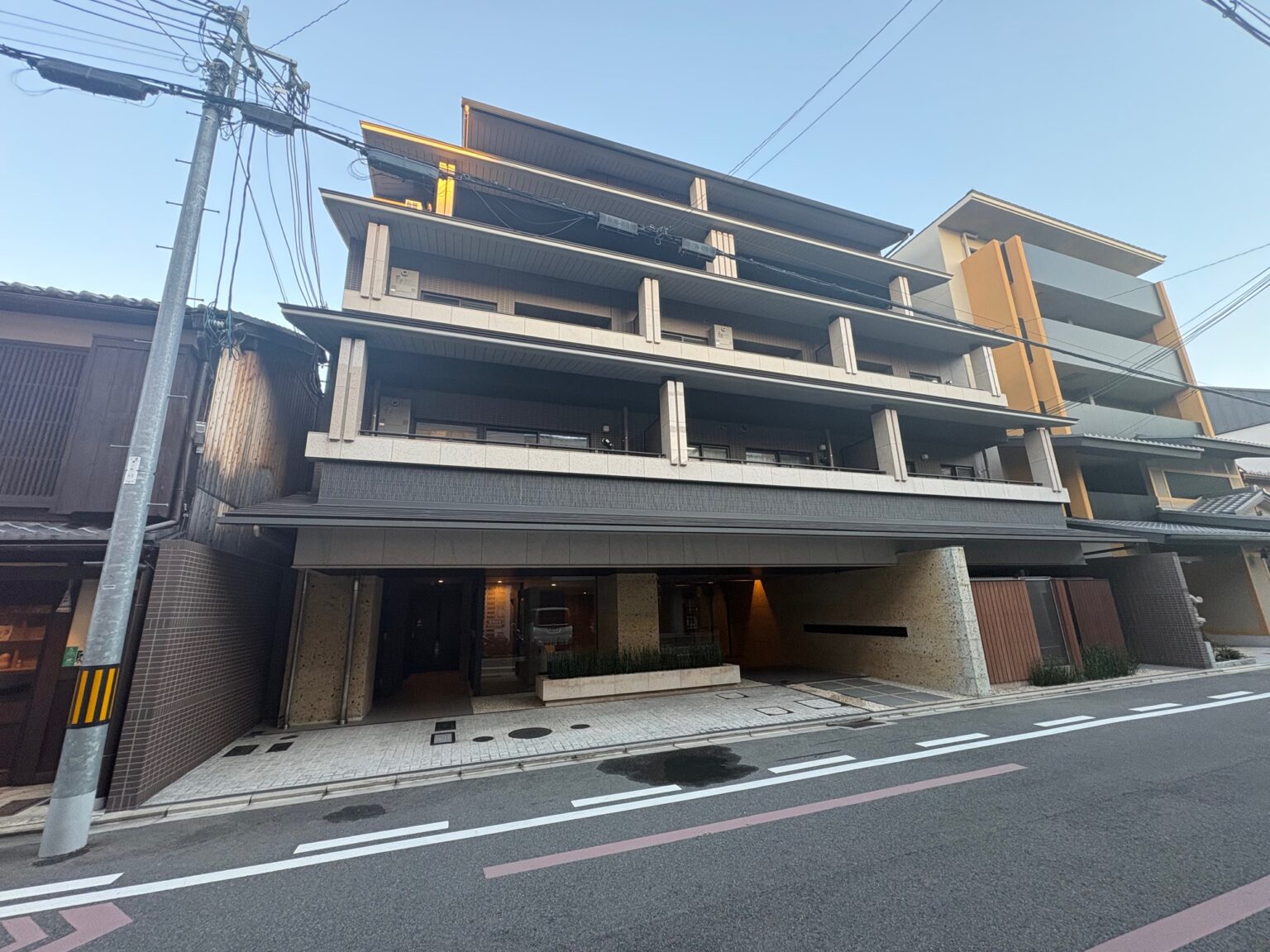 グラン リソシエ御所南 夷町