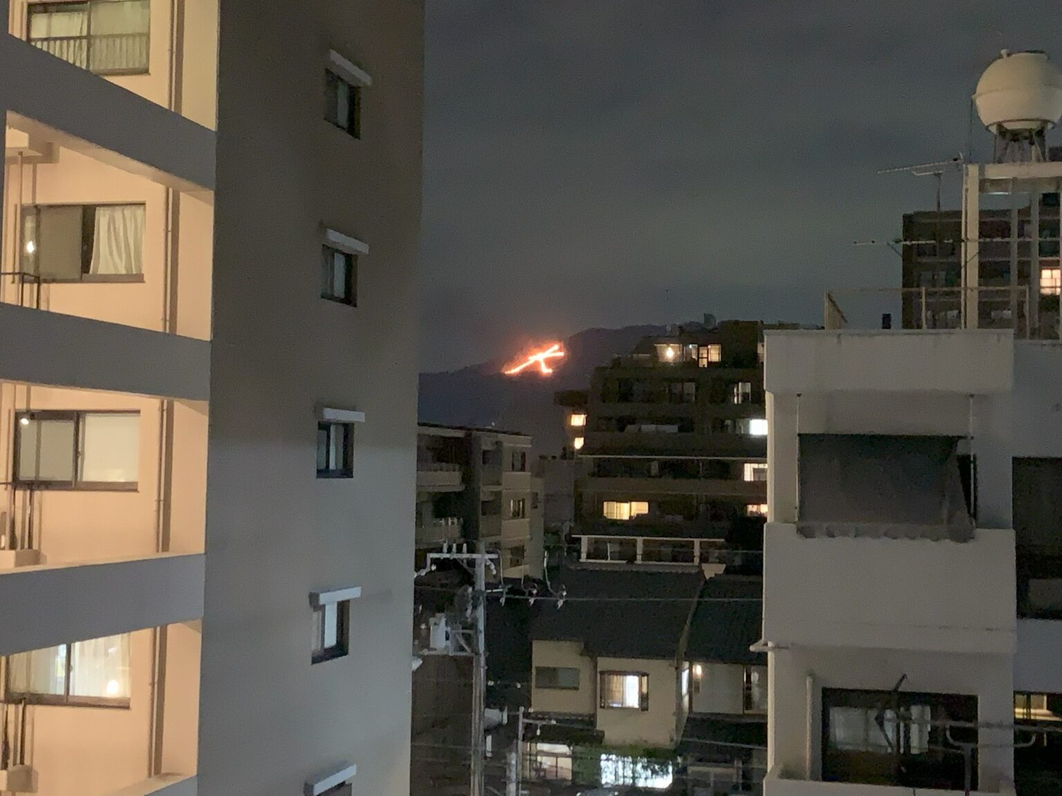 グラン リソシエ御所南 夷町